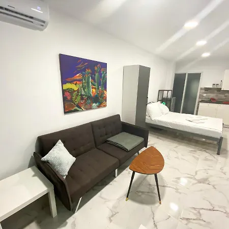 Nirvana Comfort Apartments 2 Thessaloniki Exterior photo
